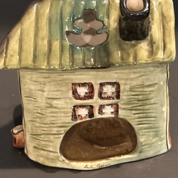 Drunken Pelican Pub Tea Light Holder - Picture 5 of 6